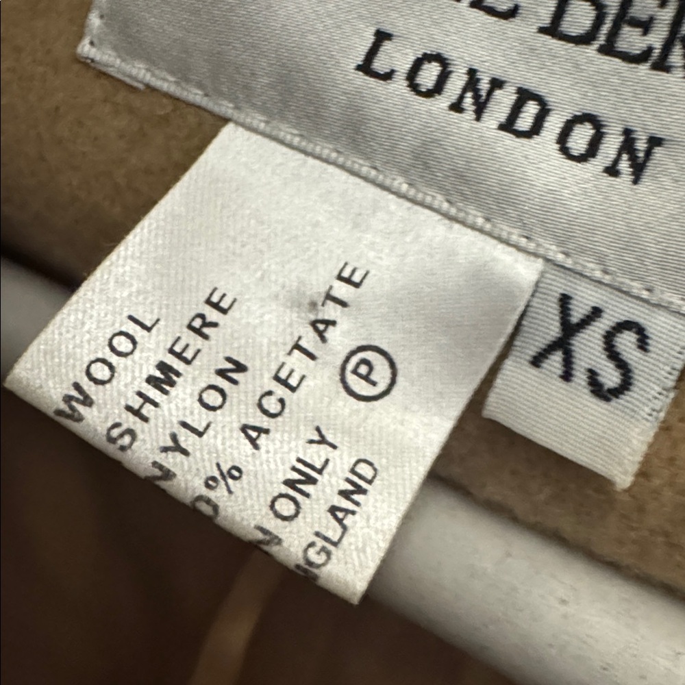 Helene Berman London cape poncho coat with tortoise shell buttons and pockets XS - Picture 13 of 14